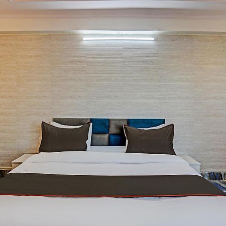 Umen Hotel Nearest Sector 66 Noida Exterior photo