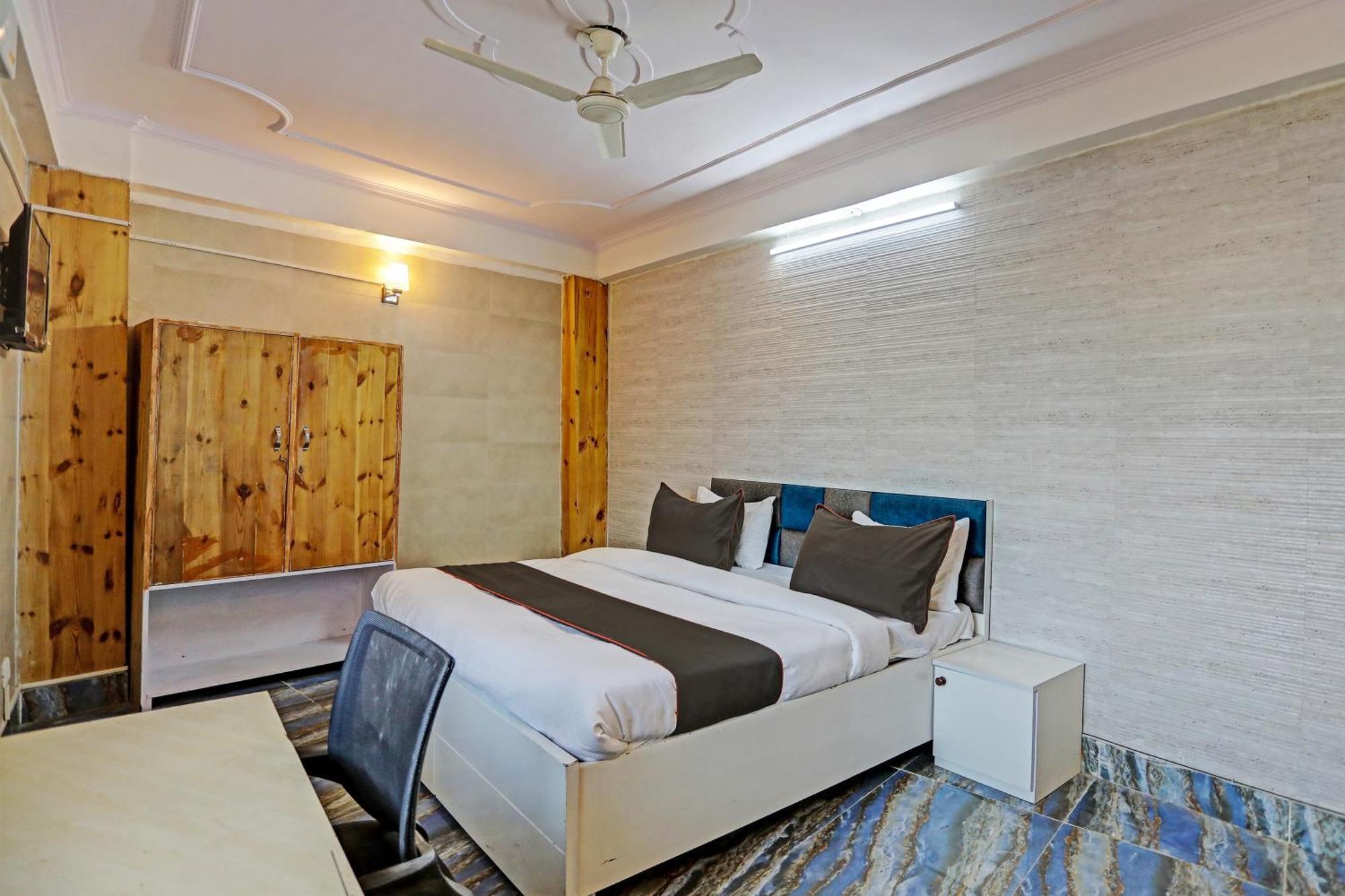 Umen Hotel Nearest Sector 66 Noida Exterior photo