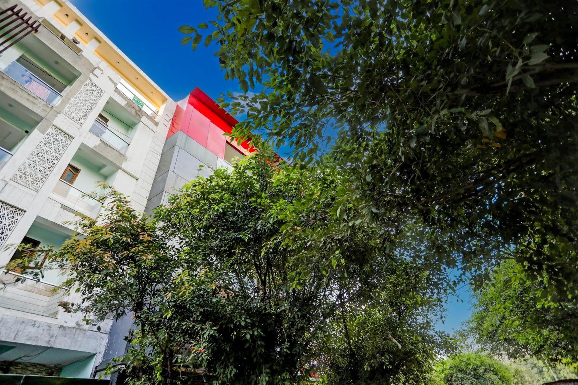 Umen Hotel Nearest Sector 66 Noida Exterior photo