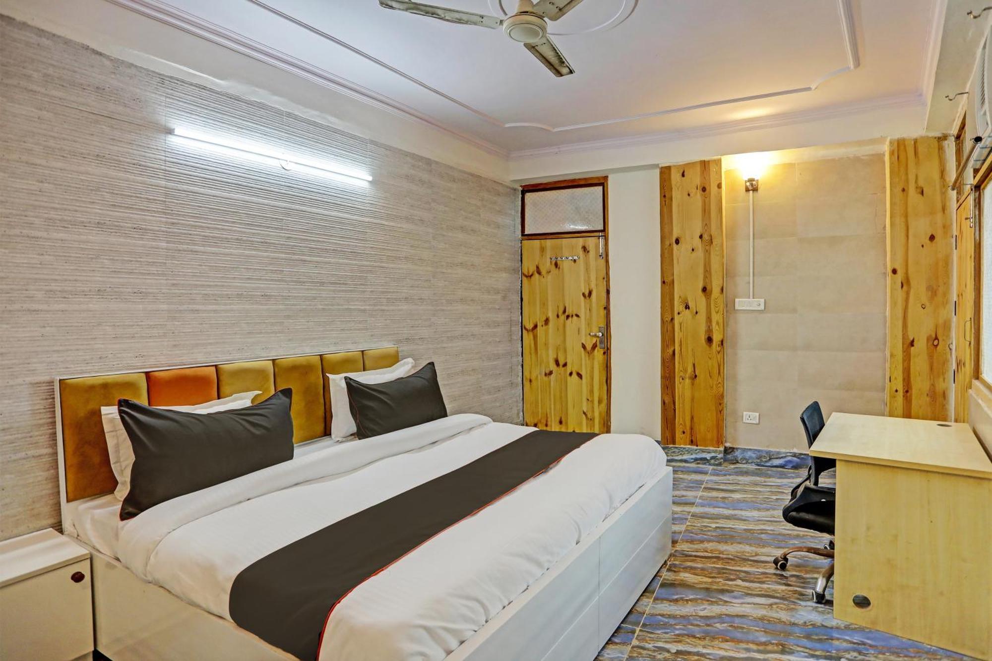 Umen Hotel Nearest Sector 66 Noida Exterior photo