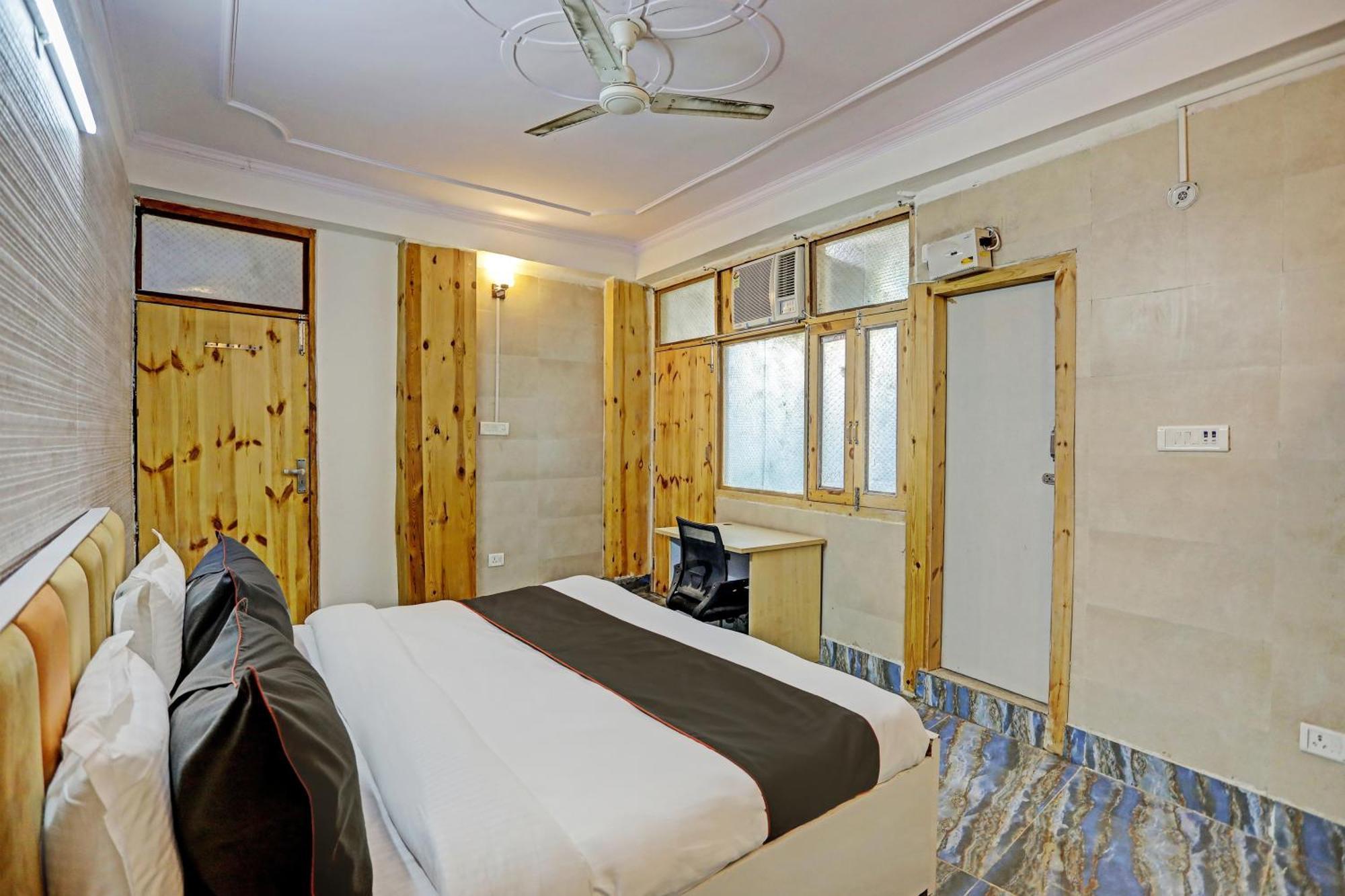 Umen Hotel Nearest Sector 66 Noida Exterior photo
