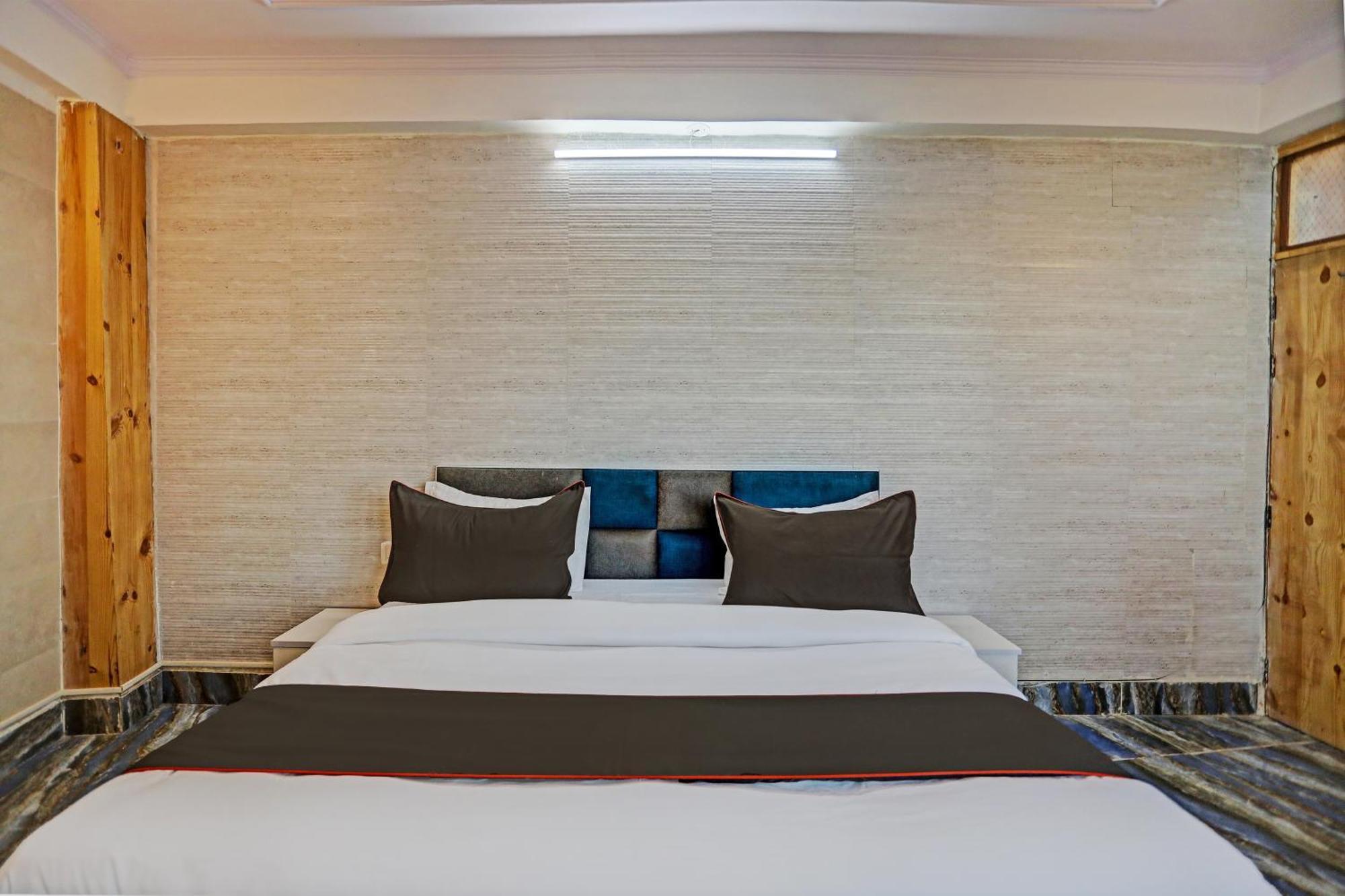 Umen Hotel Nearest Sector 66 Noida Exterior photo